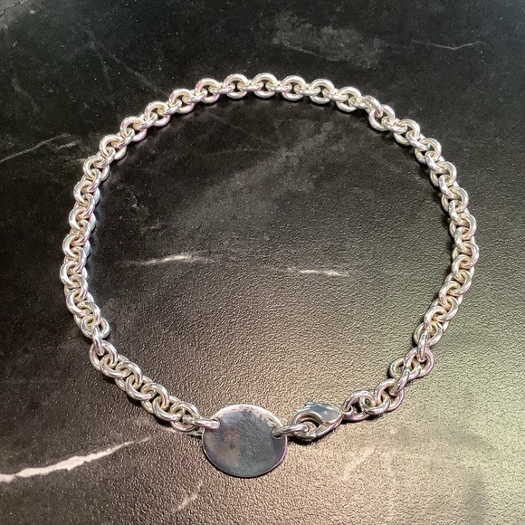 Tiffany & Co. “Chain Pendant Necklace” - Picture 3 of 6